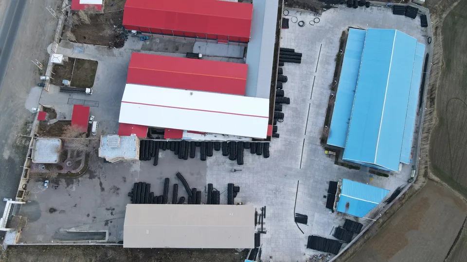 Pipe loading preparation at Bukan Pipe